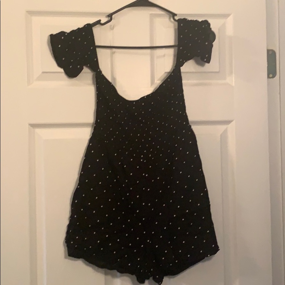 Off the should romper